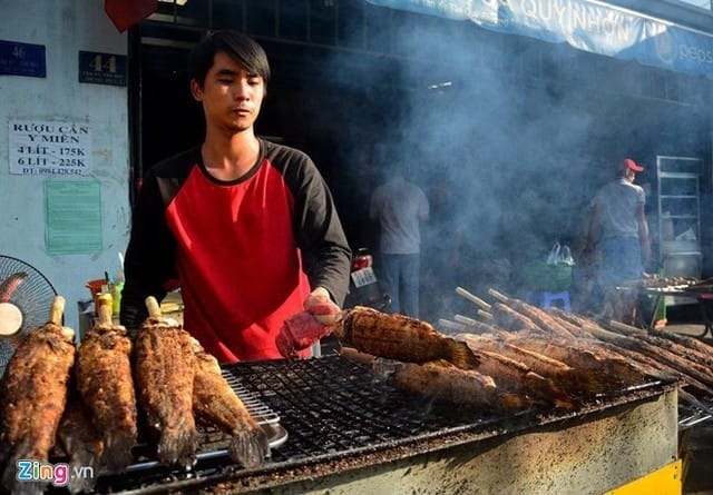 Cá lóc tăng giá mạnh, nhưng vẫn được mua nhiều tại các tỉnh miền Nam. Ảnh: Lê Quân.